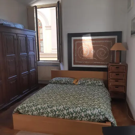 Amazing Corner Homestay Florence